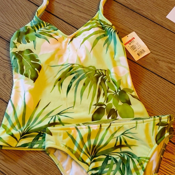 Quiksilver Other - Quicksilver NEW 2 Piece Swimsuit